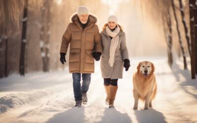 Perché passeggiare col cane aiuta gli anziani a sconfiggere l’ansia
